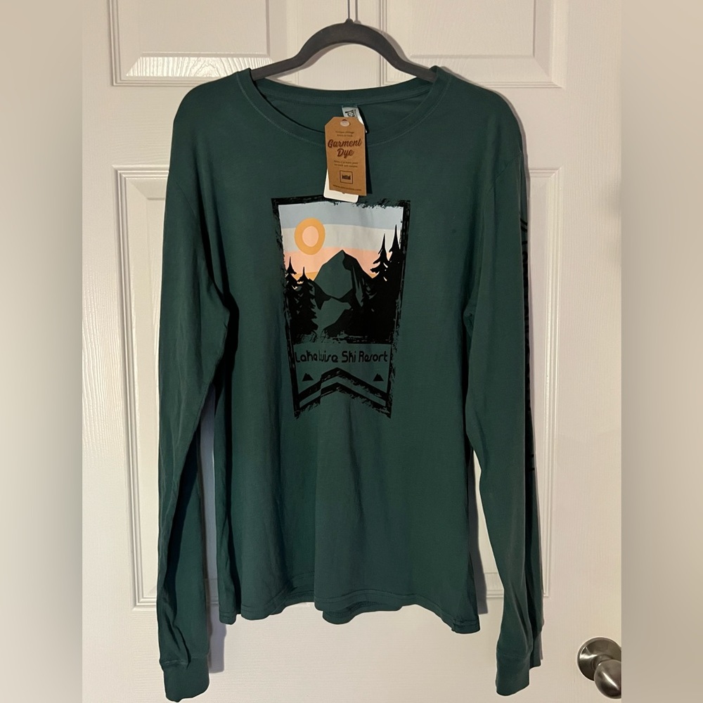 Men’s Graphic Long Sleeve Shirt